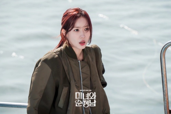 近期「最熱門」韓劇TOP10！《寄生獸》第3輸《背著善宰跑》，《淚之女王》實在太驚人了