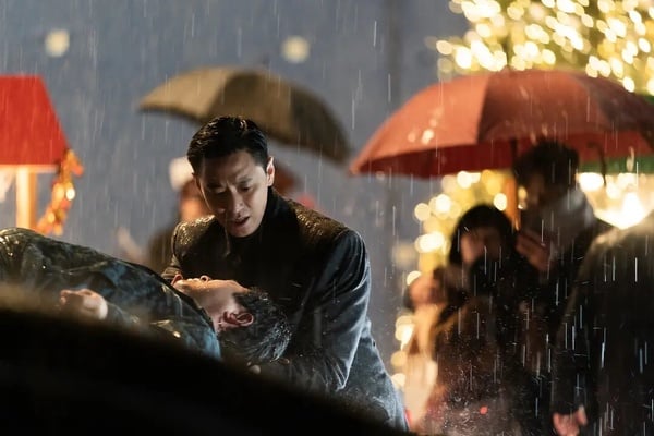 近期「最熱門」韓劇TOP10！《寄生獸》第3輸《背著善宰跑》，《淚之女王》實在太驚人了
