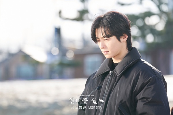 近期「最熱門」韓劇TOP10！《寄生獸》第3輸《背著善宰跑》，《淚之女王》實在太驚人了