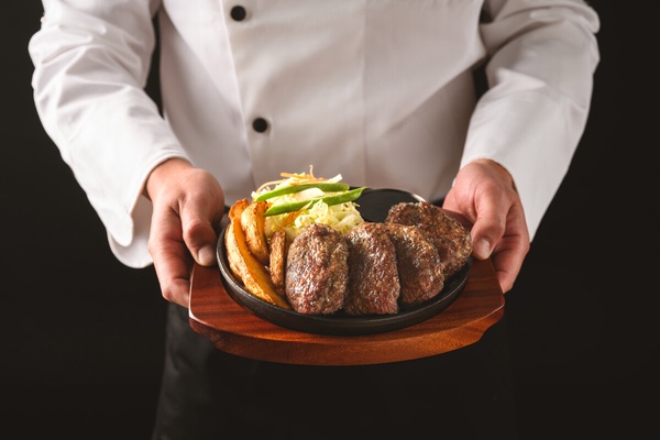 日本漢堡排專賣「肉的長谷川」首店登台！
