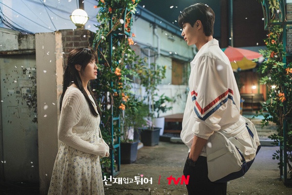 《背著善宰跑》邊佑錫必看作品:《步步驚心》演IU前男友、《20世紀少女》超心動!