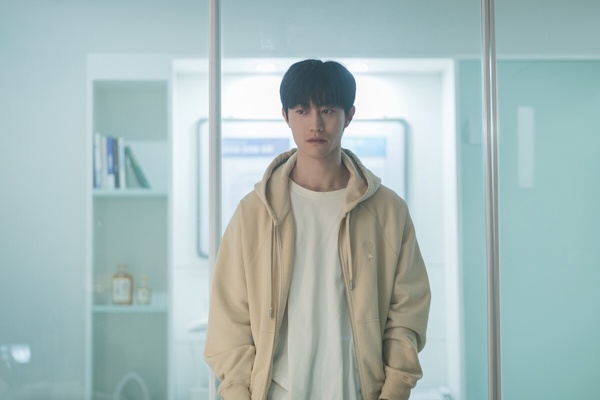 8位「真實年齡超意外」韓劇演員! 《淚之女王》李主儐大郭東延8歲,金秀賢竟然36了
