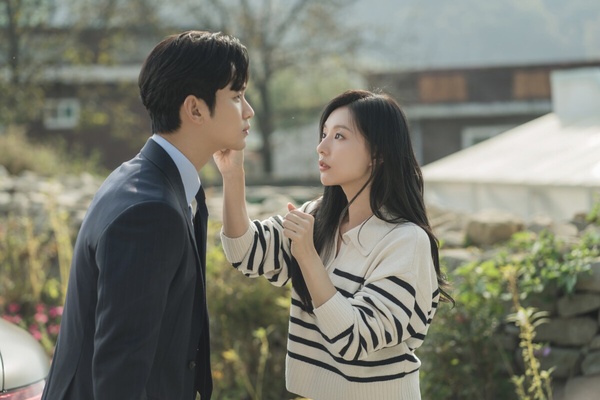 近期Netflix韓劇「全球積分」TOP6!《低谷醫生》第3,這部打敗金智媛《淚之女王》奪冠