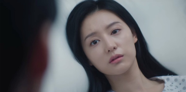 《淚之女王》結局前評價暴跌?浪漫喜劇變八點檔,網狂轟「2024劇本用2004功力在寫」!