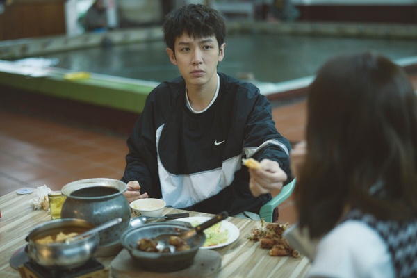 《不夠善良的我們》15大人性金句：「人性是不是很滑稽啊？沒有得到的永遠更迷人。」
