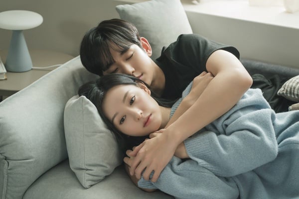 2024韓劇首播收視TOP10!《Hide》第10,金智媛《淚之女王》5.8%登第3,冠軍唯一破10%