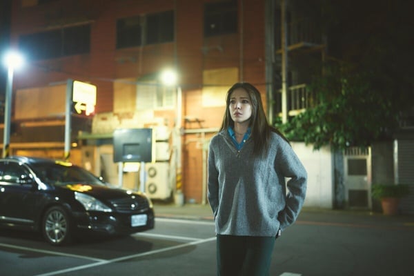 《不夠善良的我們》角色秘密!Rebecca模仿她，何瑞之眼睛不能笑，簡慶芬抽菸害慘林依晨