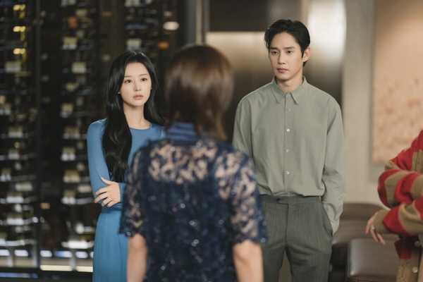 《淚之女王》尹殷盛為何那麼愛海仁？自戀型人格，認為擁有海仁就獲得一切，這點是關鍵