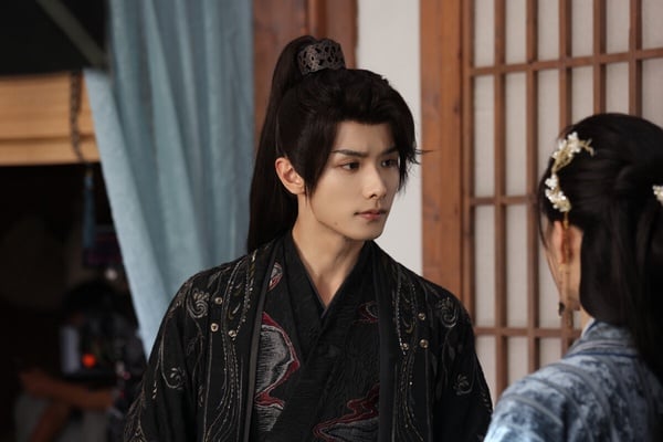 四月陸劇9位男主！李現185公分，《承歡記》許凱187、《惜花芷》胡一天188腿都好長啊