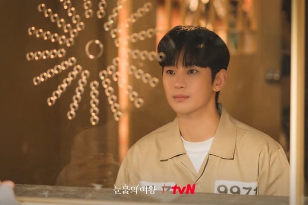 韓劇男神囚服造型！ 《淚之女王》金秀賢、玄彬穿囚服也帥到逆天，他更被封最帥死刑犯