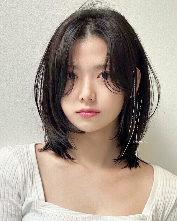 《淚之女王》金智媛髮型範本!層次剪、外雙C瀏海激推,修飾方圓臉、方臉,減齡顯臉小