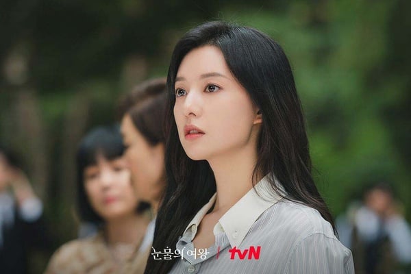 淚之女王 金智媛同款！扒出劇中同款唇膏、這幾色根本偽素顏必備