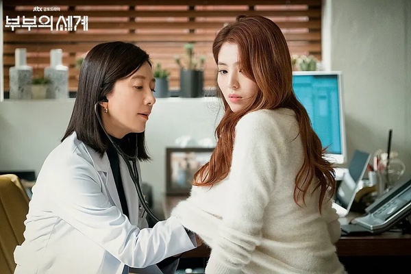 有線台韓劇歷年「最高收視」TOP10!《淚之女王》打敗《愛的迫降》登第3,冠軍難超越!