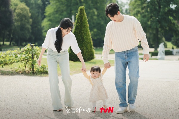 《淚之女王》結局幕後!郭東延中文台詞是金智媛教的,導演也認證金秀賢金智媛像真夫妻