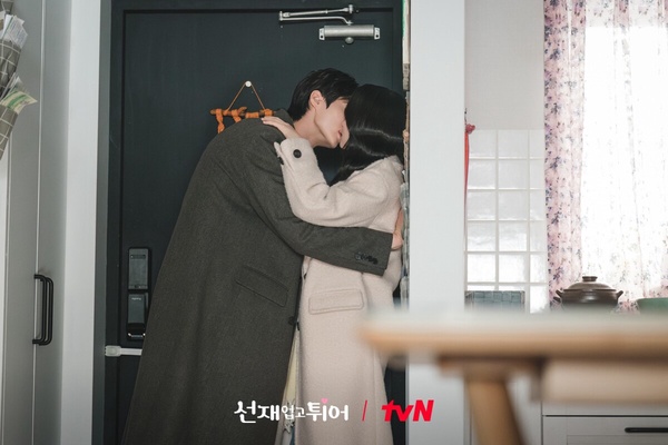 4月「觀眾最愛」韓劇TOP7！《背著善宰跑》第4輸《搜查班長1958》，《淚之女王》太狂了
