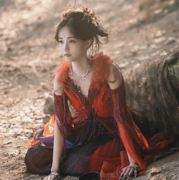 網評2024古裝劇最愛的古裝美人造型TOP10！《惜花芷》張婧儀落榜，趙露思第5，冠軍是她