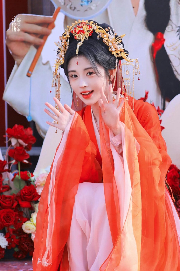 網評2024古裝劇最愛的古裝美人造型TOP10！《惜花芷》張婧儀落榜，趙露思第5，冠軍是她