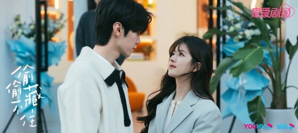 8對「雙向救贖」陸劇CP!《春色寄情人》李現&周雨彤互相治癒,《偷偷藏不住》甜又好嗑