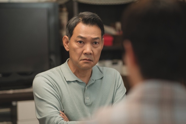 8位令人意外的「學霸韓星」! 《淚之女王》金智媛爸是首爾大出身,金秀賢嫂學歷更驚人