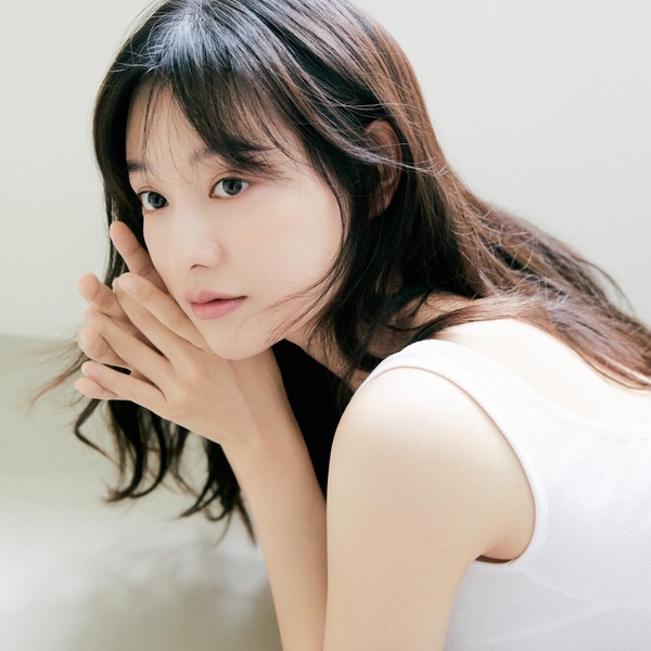 《淚之女王》金智媛勵志名言：「我想慢慢長大，希望成名的速度不要超過成長的速度。」