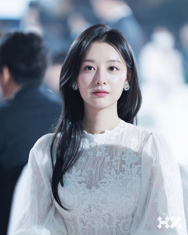 《淚之女王》金智媛勵志名言：「我想慢慢長大，希望成名的速度不要超過成長的速度。」