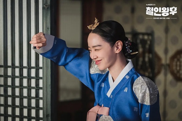大器晚成的韓劇演員!李荷妮熬10年成女主,南宮珉努力25年奪視帝,她出道26年終於爆紅