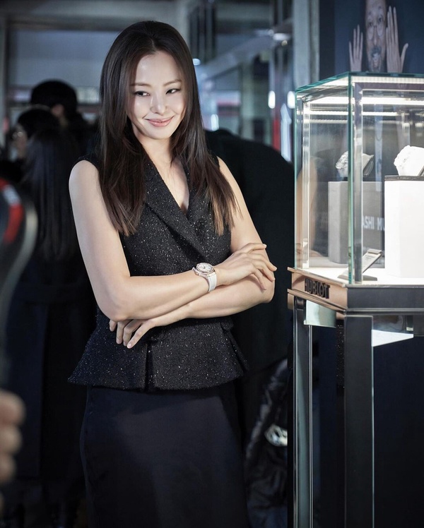 大器晚成的韓劇演員!李荷妮熬10年成女主,南宮珉努力25年奪視帝,她出道26年終於爆紅