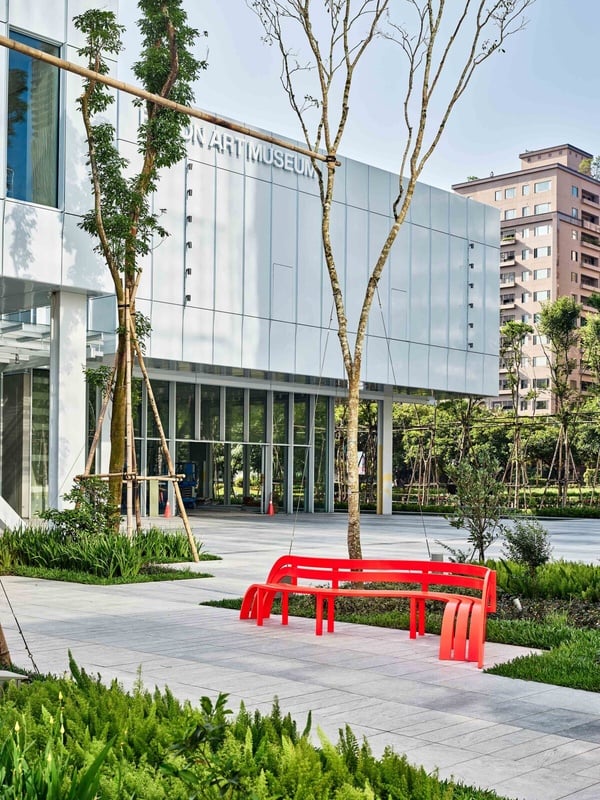 台北新地標「富邦美術館」開幕！打卡獲獎建築師純白超美建築、世界級展品價值20億！