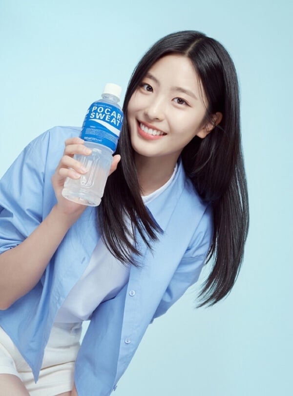 10位韓國經典「寶礦力女孩」:TWICE連續代言3年最長,韓媒稱ILLIT沅禧比孫藝珍更漂亮?