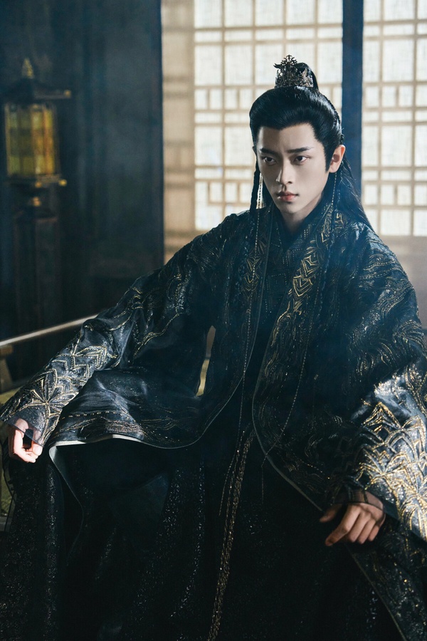 2024古裝劇10位新定角陸劇男神！楊洋合作《知否》團隊演俠客，肖戰任嘉倫都演腹黑美男