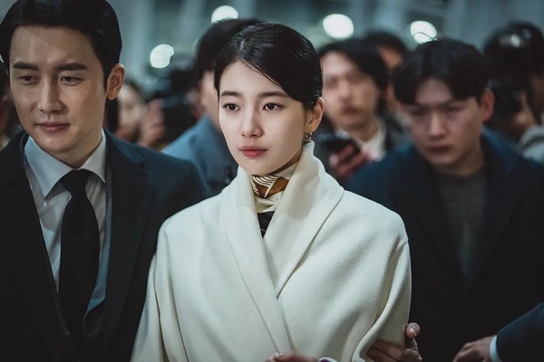 網評「在Netflix播會更紅」好評韓劇!《背著善宰跑》值得追,這部更被封「2024神劇」