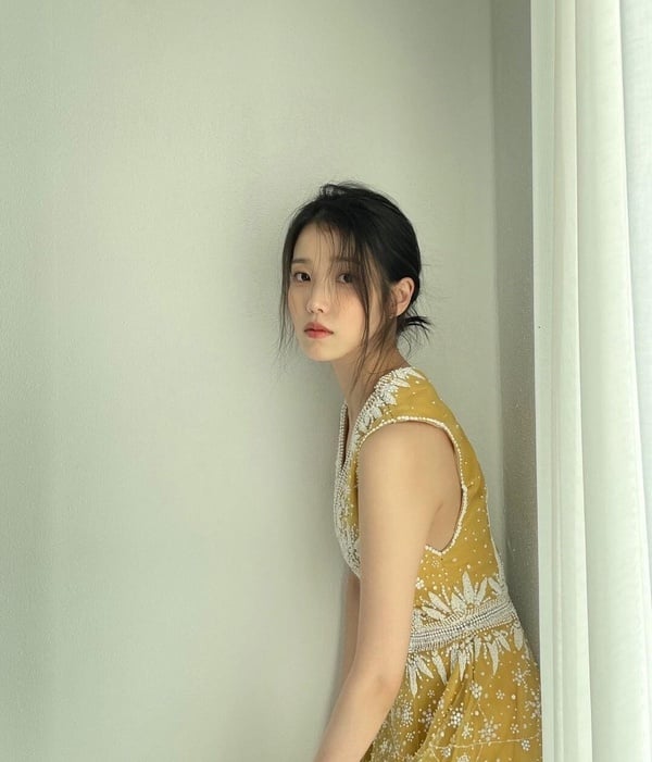 清爽低馬尾技巧！15秒搞定，手殘也學得會