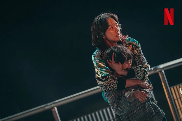 Netflix原創韓劇「首日全球積分」TOP10!《The 8 Show》第10《獵犬》第3,冠軍太強了