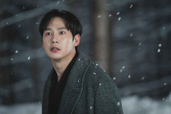 5月韓劇演員品牌評價TOP10！《淚之女王》金智媛第4輸《背著善宰跑》邊佑錫，冠軍是他