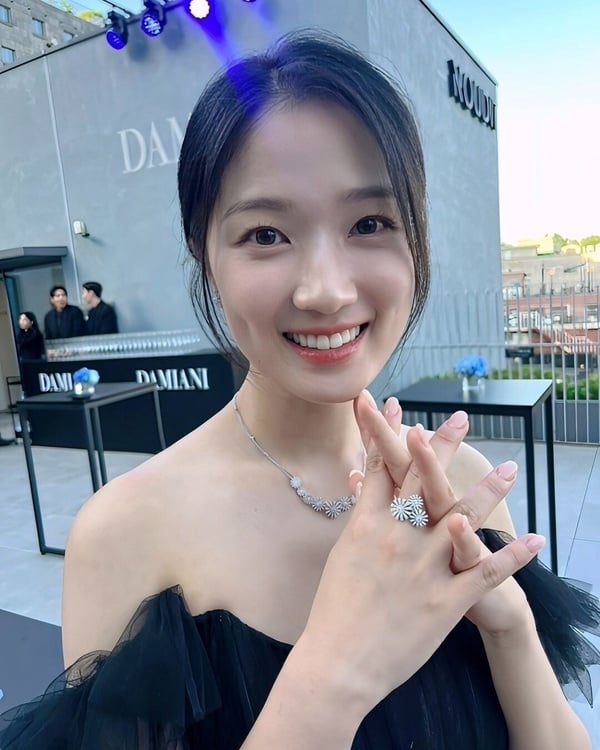 20代大勢韓劇女星「近況PK」!金惠奫憑《背著善宰跑》翻紅,高允貞聲勢旺,她形象全毀