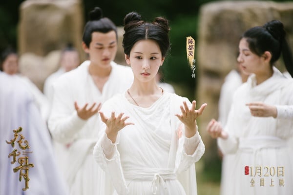 陸劇9組女星演「相同角色」!楊紫演陸雪琪沒李沁驚豔,《慶餘年2》金晨挨轟毀了田靈兒