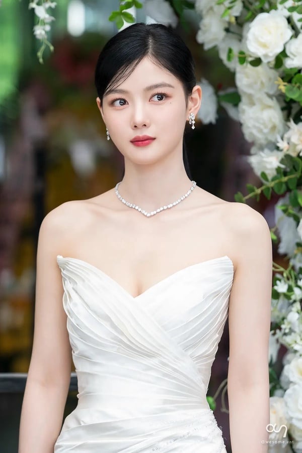 韓網熱議「2024最美韓劇婚紗照」TOP6！千玗嬉輸《背著善宰跑》金惠奫，冠軍沒人不服！
