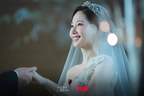 韓網熱議「2024最美韓劇婚紗照」TOP6！千玗嬉輸《背著善宰跑》金惠奫，冠軍沒人不服！