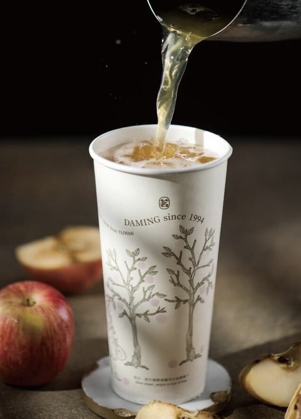 飲料杯會長出蘋果？爆紅手搖飲「大茗」小編必喝清單，不只蘋果玉露青，這杯喝過都大推