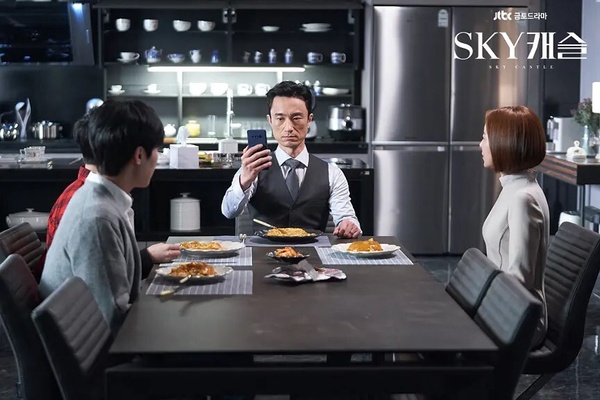 日網票選最好看「Netflix懸疑韓劇」TOP10！《殺人者的難堪》第10輸《秘密森林》，冠軍好意外