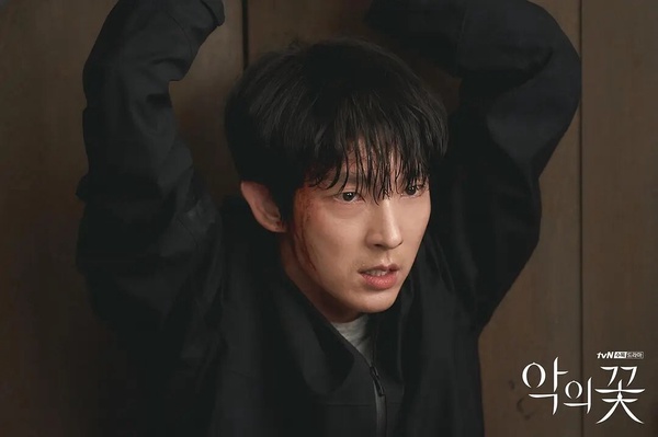 8部「讓人欲罷不能」超好看Netflix韓劇！《哲仁王后》值得追，第3、4部從頭精彩到尾！