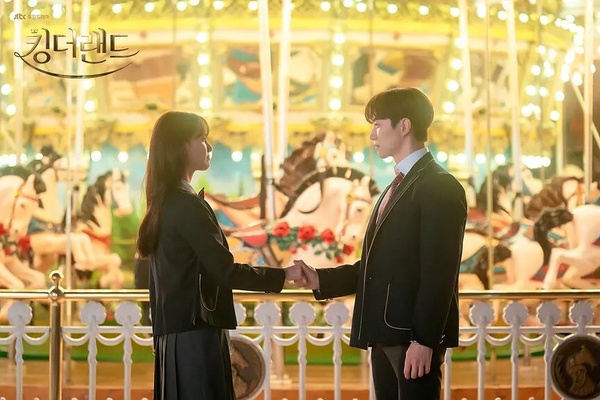 外網票選「Netflix最佳韓劇」TOP10！《淚之女王》第7輸《愛的迫降》，冠軍真的好好看