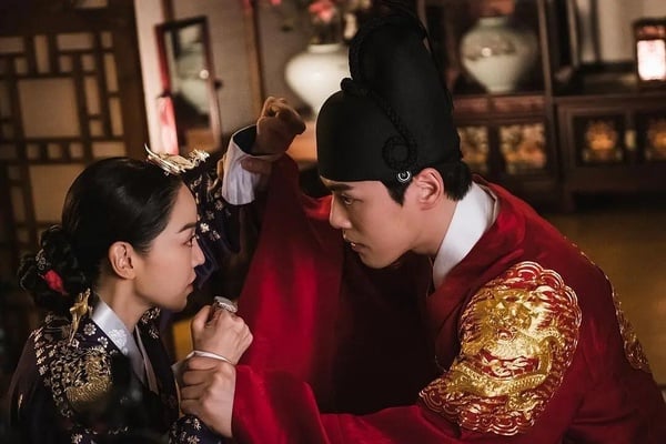 8部「錯過可惜」Netflix輕鬆愛情劇！《愛在大都會》值得追，這部更被封愛情劇天花板！