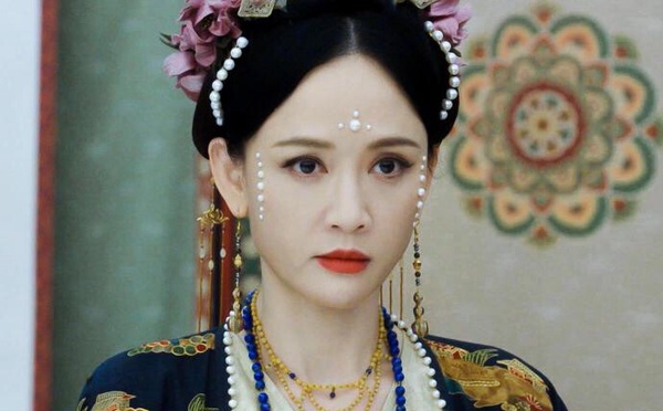 《墨雨雲間》楊超越美過吳謹言！古裝劇10女星絕美珍珠妝，虞書欣被嘲，第五位美到難忘