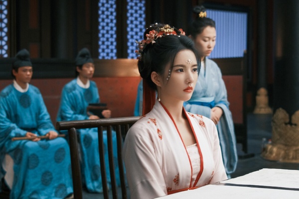 《墨雨雲間》楊超越美過吳謹言！古裝劇10女星絕美珍珠妝，虞書欣被嘲，第五位美到難忘