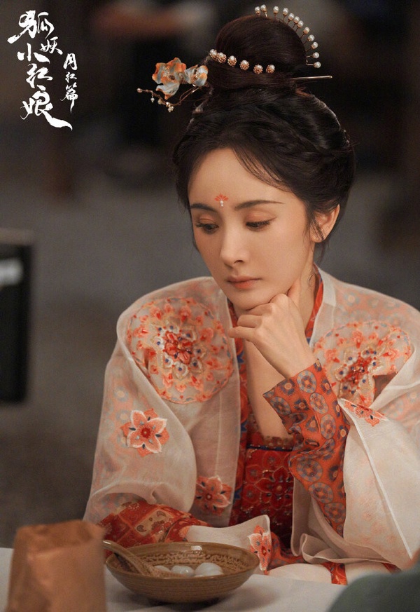 《墨雨雲間》楊超越美過吳謹言！古裝劇10女星絕美珍珠妝，虞書欣被嘲，第五位美到難忘