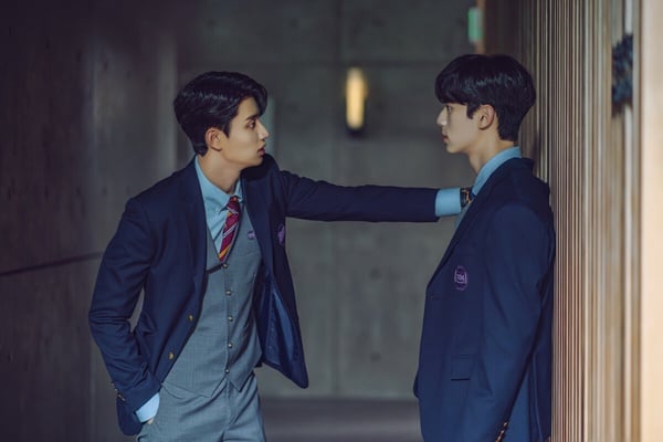 Netflix《名校的階梯》開播評價