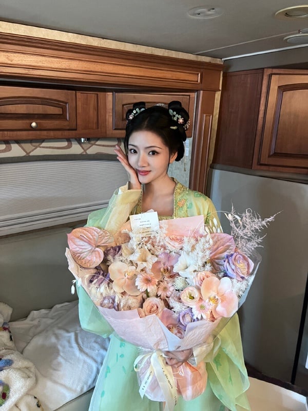 《墨雨雲間》婢女不輸吳謹言！古裝劇9個甜萌雙髻造型，趙麗穎救起醜造型，楊超越超仙
