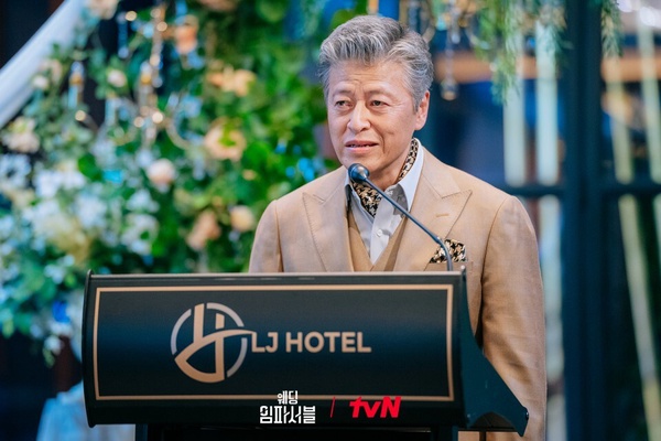 盤點10位韓劇「財閥爺爺」:《淚之女王》洪滿臺被愛情沖昏頭,《財閥家》陳養喆超難忘
