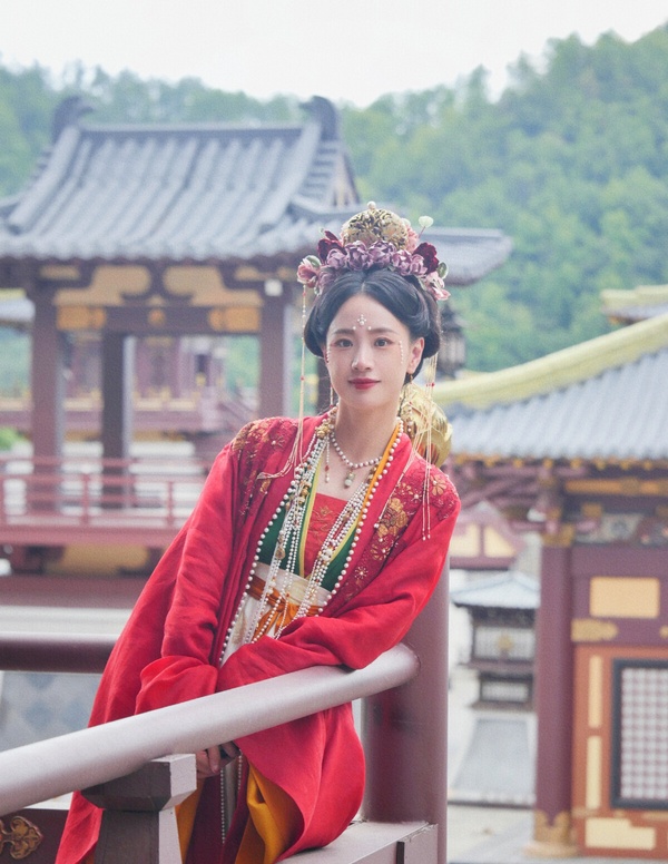 《墨雨雲間》12位古裝女神！花魁美度竟不輸《慶餘年》，還藏《甄嬛傳》《如懿傳》娘娘